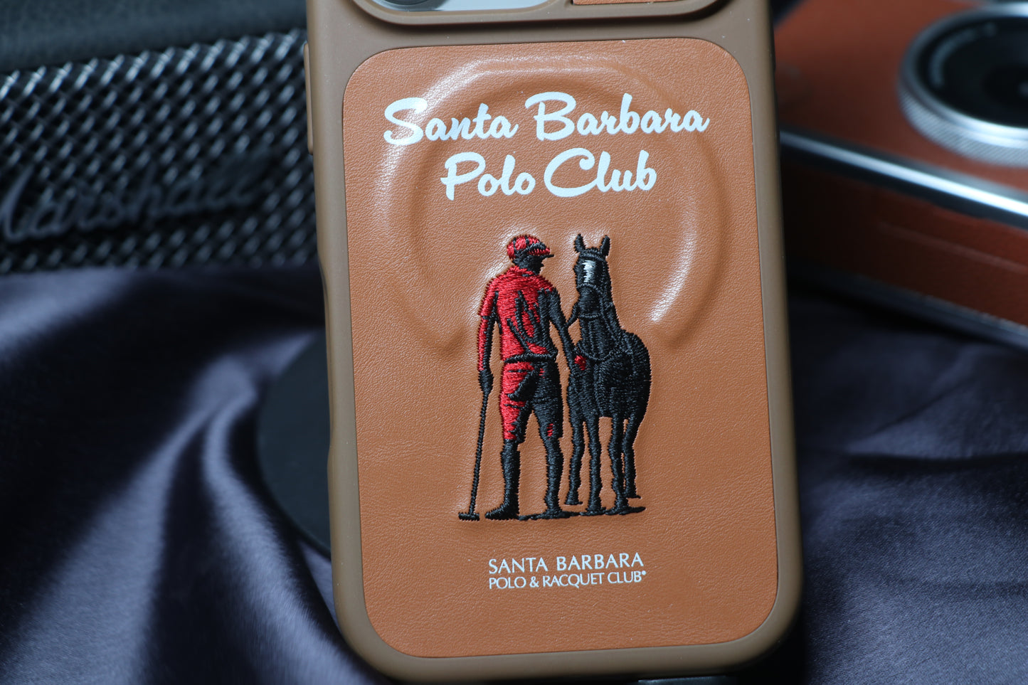 Santa Barbara Questa — iPhone 17 Series