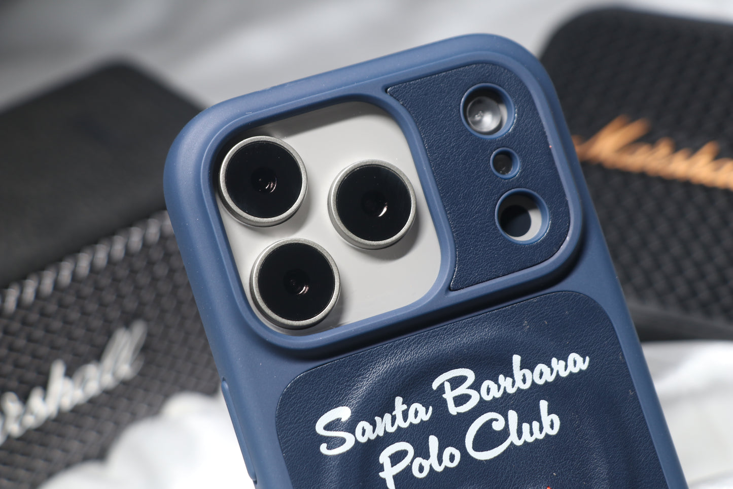 Santa Barbara Questa — iPhone 17 Series