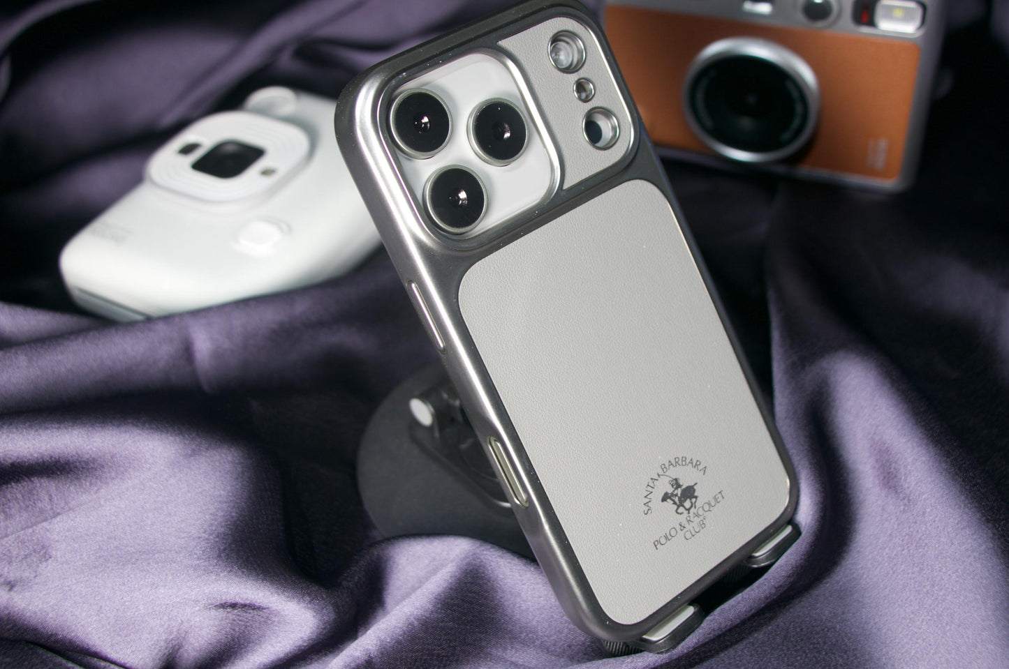 Santa Barbara Lucas — iPhone 17 Series