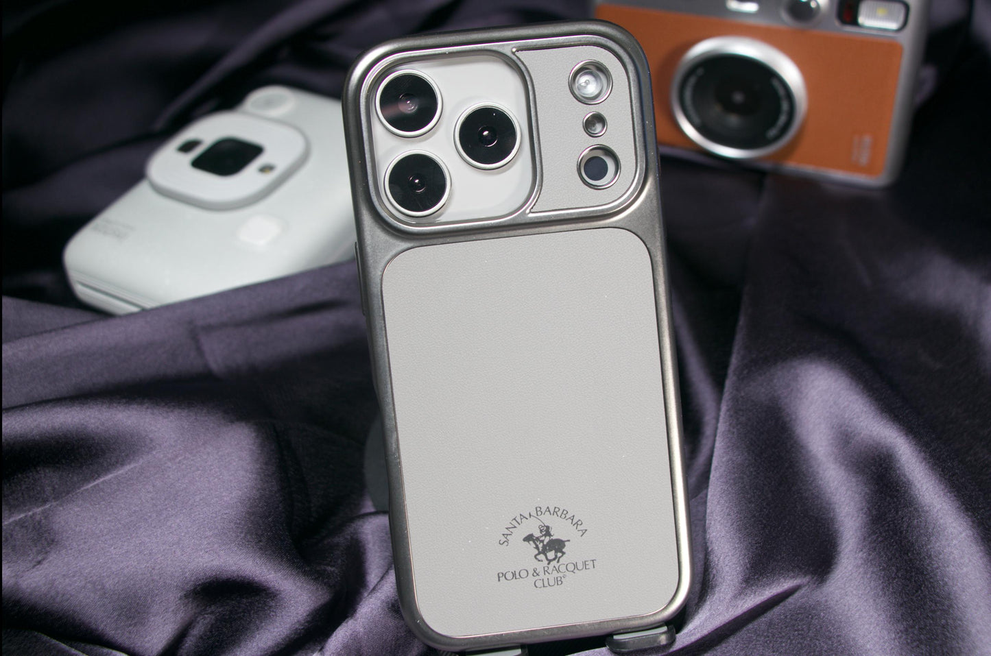 Santa Barbara Lucas — iPhone 17 Series