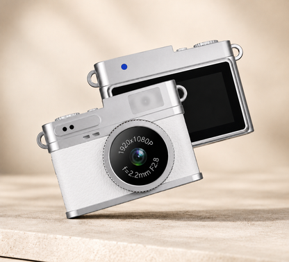 Nano Retro Mini Keychain Camera