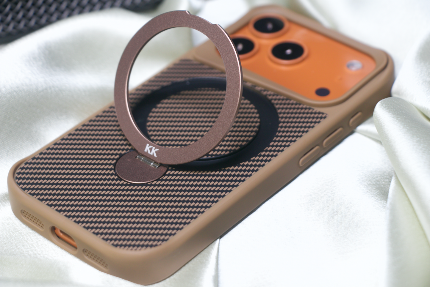 KK Carbon Luxe — iPhone 17 Series