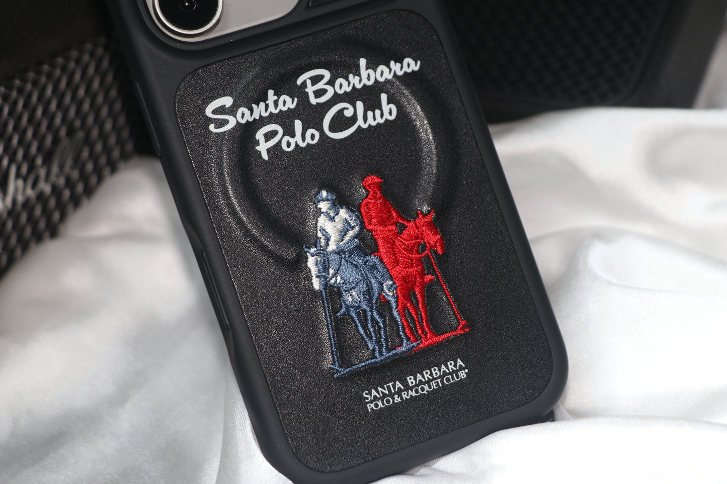 Santa Barbara Questa — iPhone 17 Series