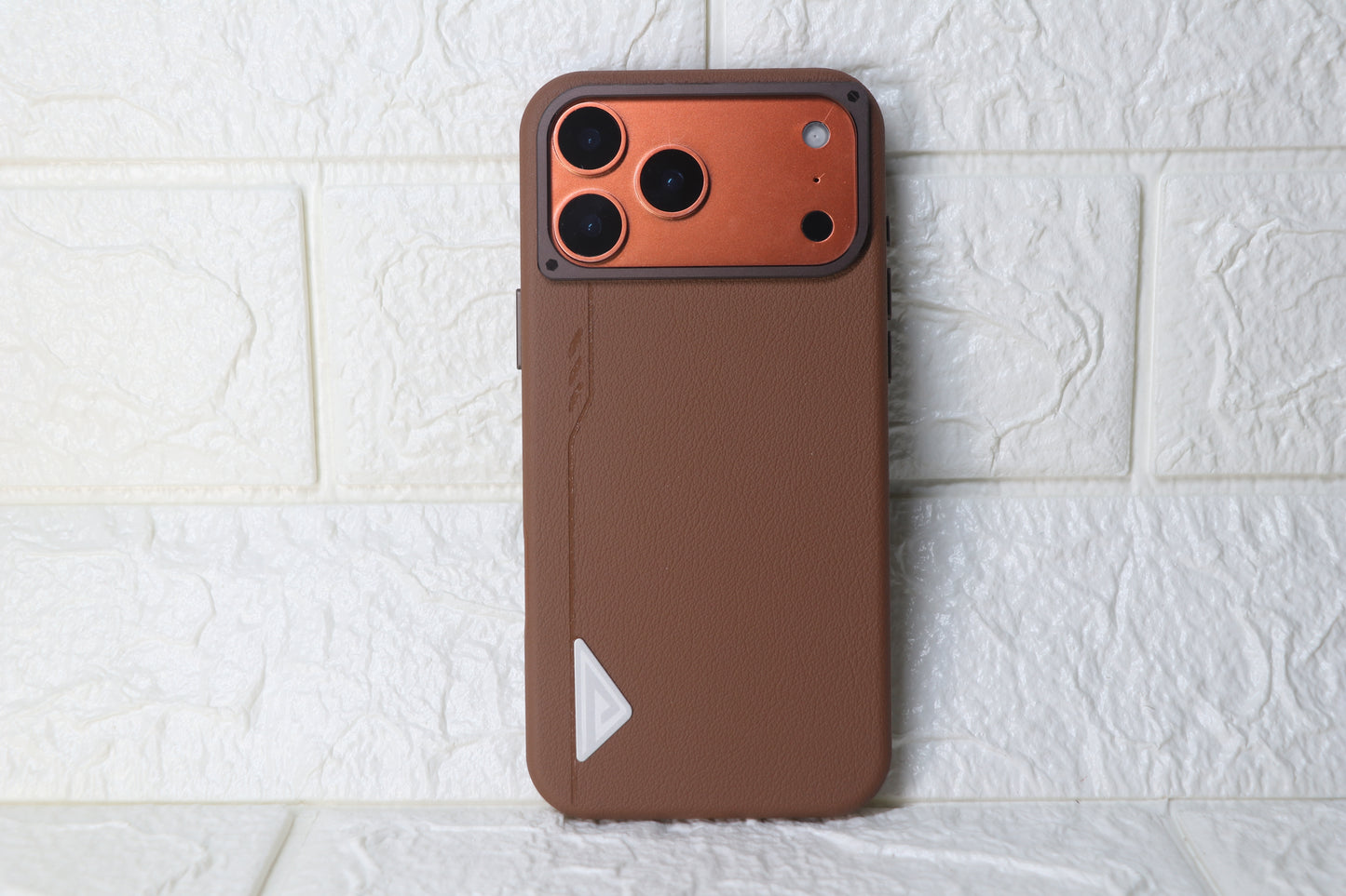 KK Baron Leather — iPhone 17 Pro