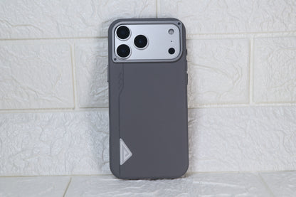 KK Baron Leather — iPhone 17 Pro