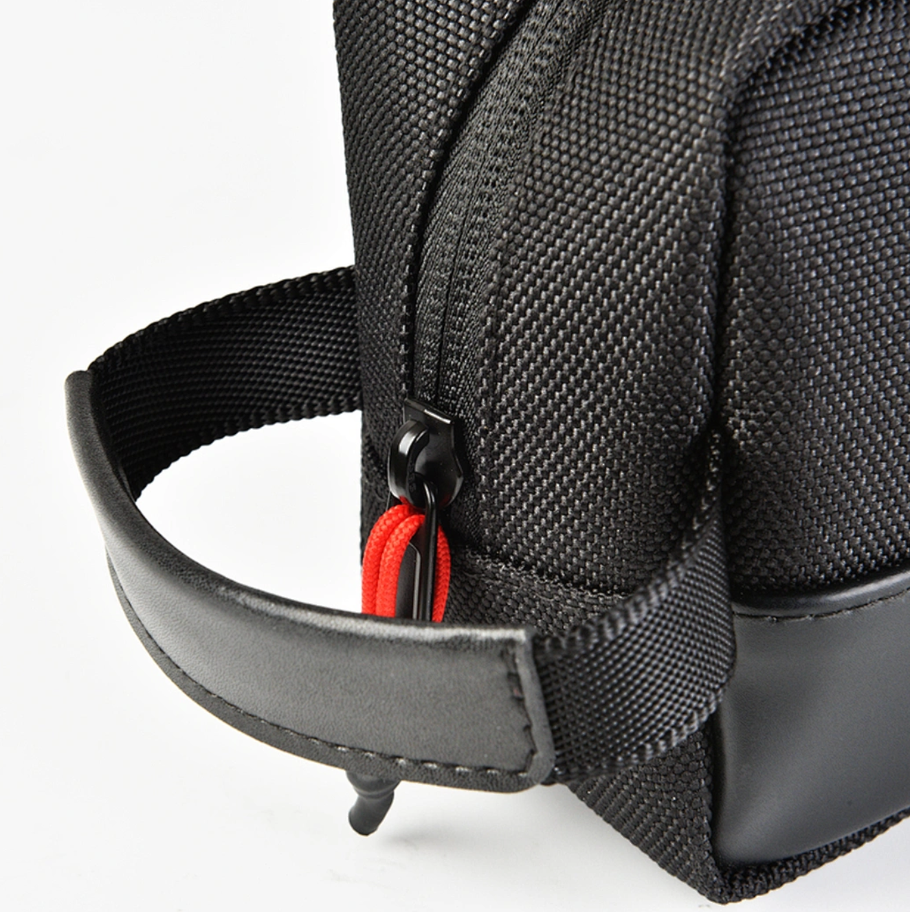Essen Travel Pouch by WIWU