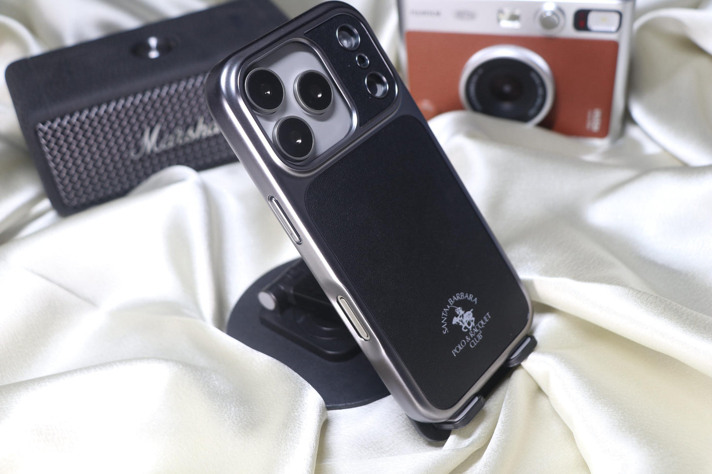 Santa Barbara Lucas — iPhone 17  Series